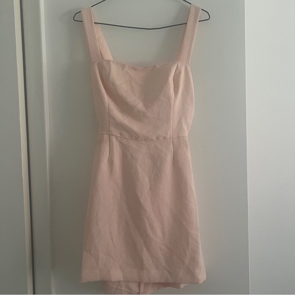 Wilfred Aperature Tie-Back Dress Aritzia- size 4- soft seashell pink - Picture 7 of 10